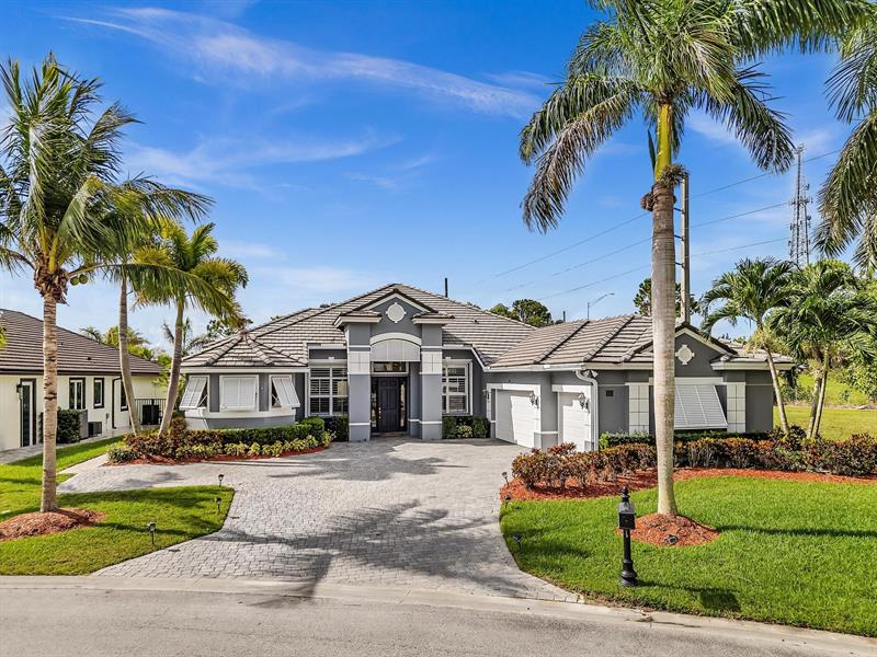 Details for 755 River Bend Cir, Stuart, FL 34997