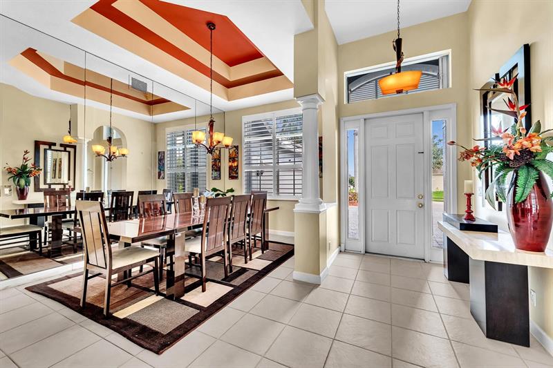 Image 10 of 46 For 755 River Bend Cir