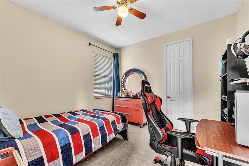 Image 18 of 46 For 755 River Bend Cir