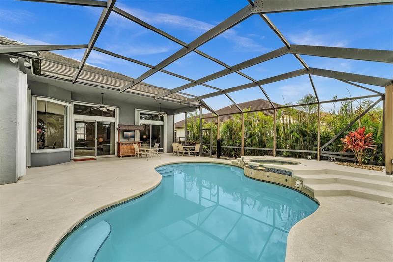 Image 30 of 46 For 755 River Bend Cir