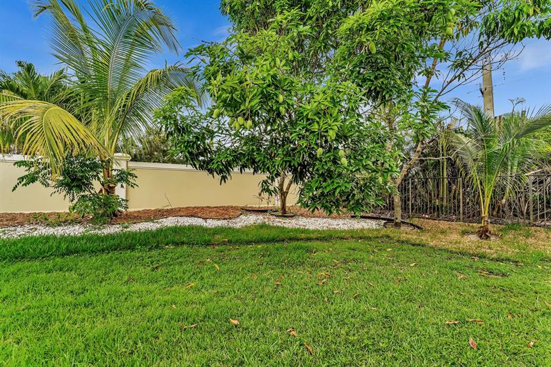 Image 31 of 46 For 755 River Bend Cir