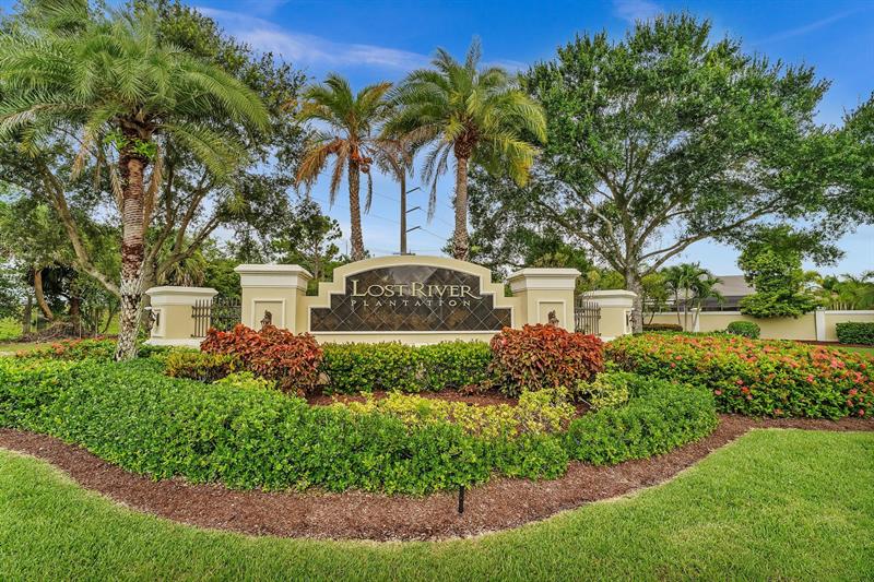 Image 32 of 46 For 755 River Bend Cir