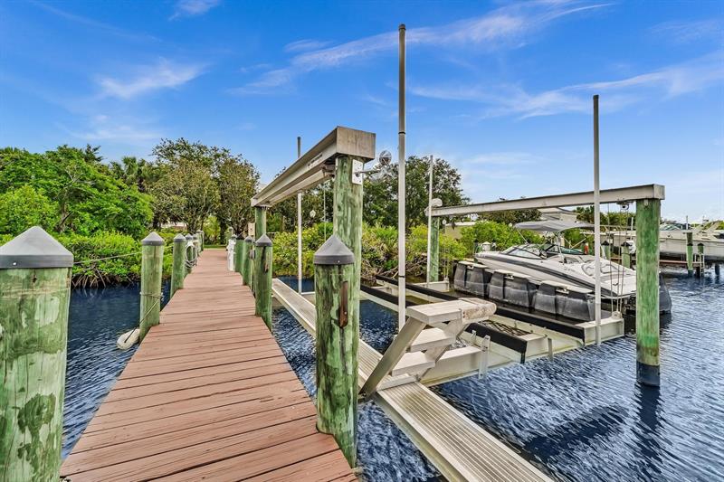 Image 34 of 46 For 755 River Bend Cir