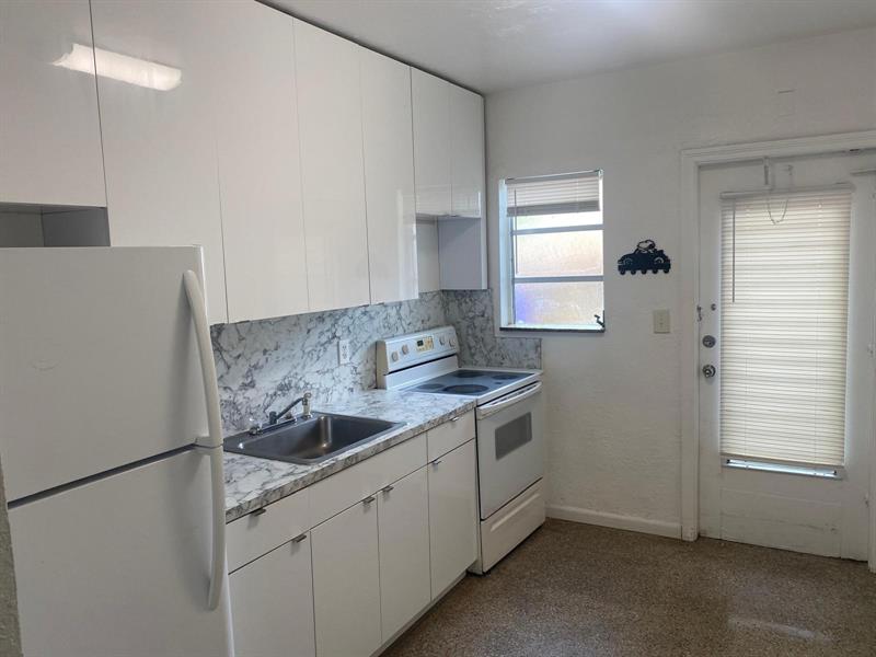 Image 10 of 16 For 2000 Rodman St  1