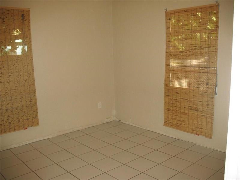 Image 5 of 16 For 2000 Rodman St  1