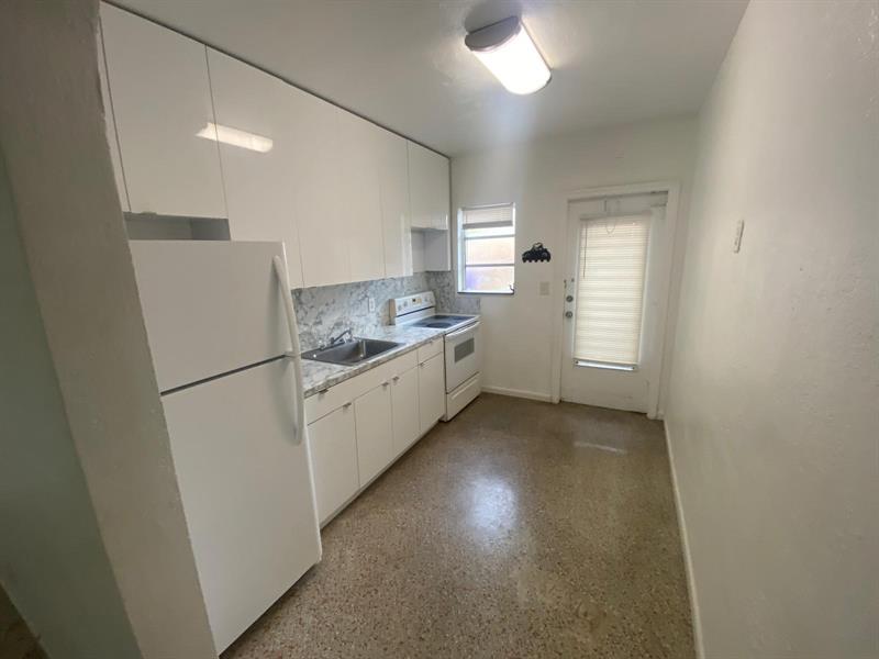 Image 6 of 16 For 2000 Rodman St  1