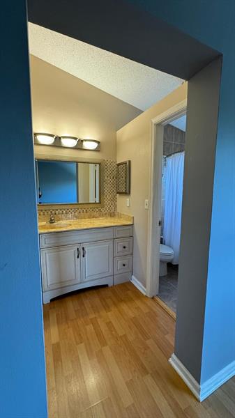 Image 22 of 38 For 2032 Discovery Cir  2032