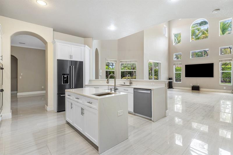Image 13 of 48 For 864 123rd Dr