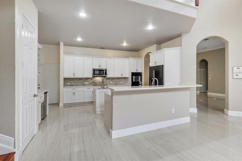 Image 17 of 48 For 864 123rd Dr