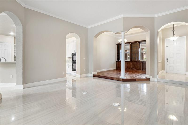 Image 23 of 48 For 864 123rd Dr