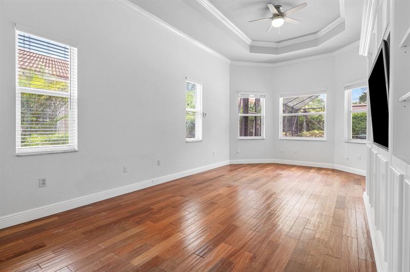 Image 26 of 48 For 864 123rd Dr