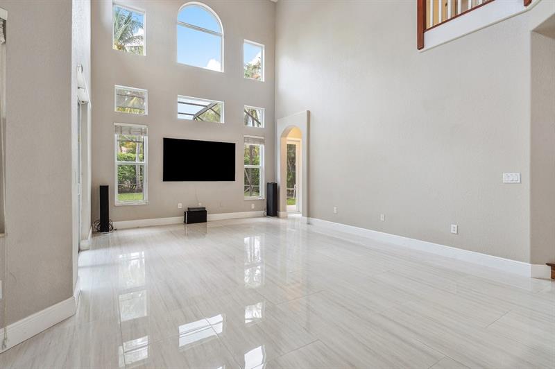 Image 9 of 48 For 864 123rd Dr
