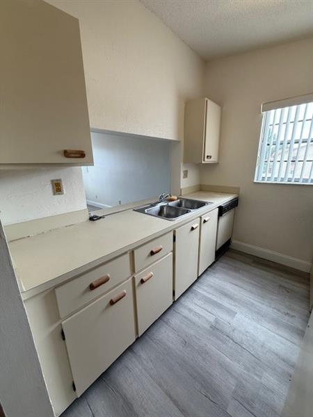 Image 12 of 21 For 9430 Boca Cove Cir  209