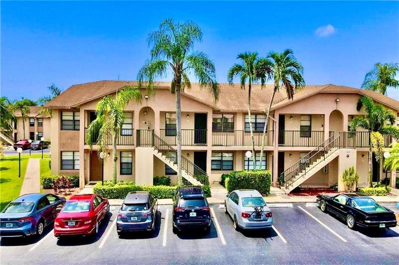 Image 3 of 21 For 9430 Boca Cove Cir  209
