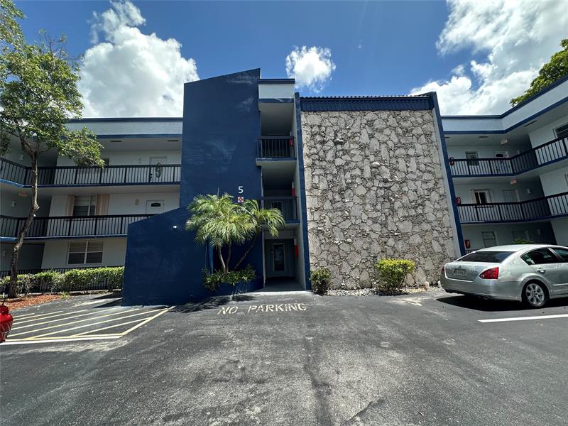 Details for 3180 Holiday Springs Blvd  107, Pompano Beach, FL 33063