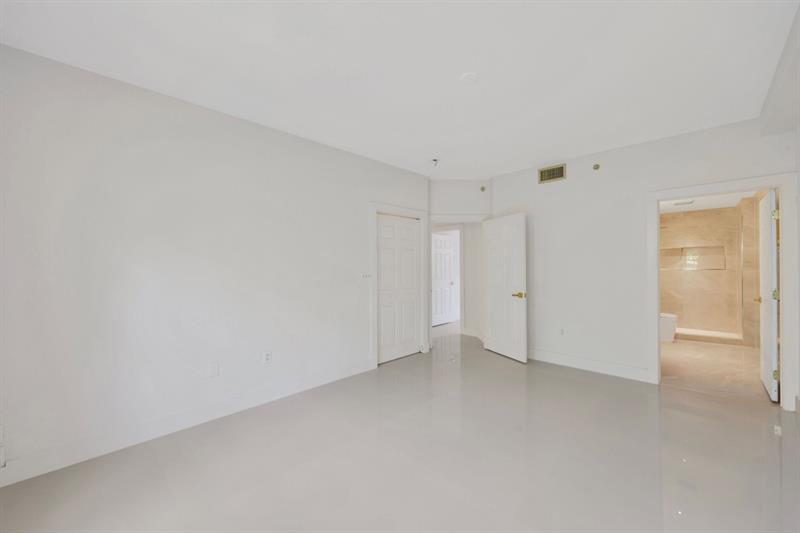 Image 13 of 31 For 1803 Flagler Dr  206