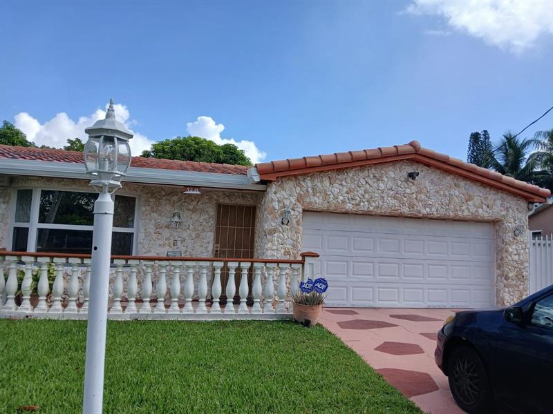 Details for 3241 40th St, Lauderdale Lakes, FL 33309