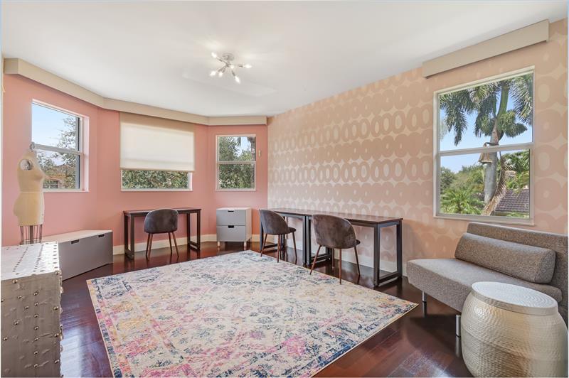 Image 32 of 65 For 10792 Pine Lodge Trl