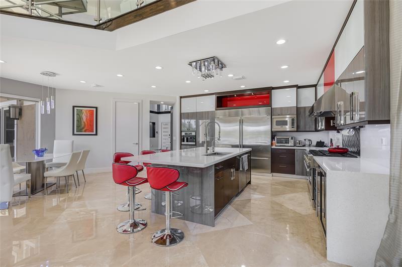 Image 9 of 65 For 10792 Pine Lodge Trl