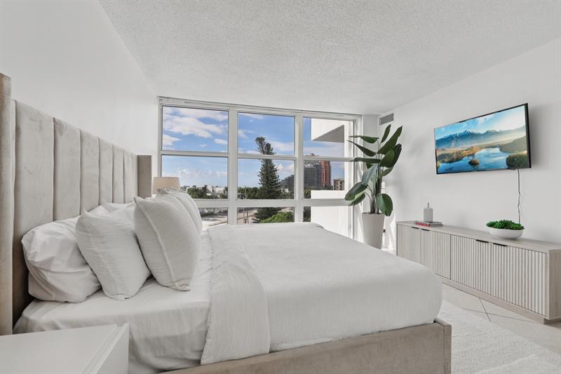 Image 14 of 48 For 2701 Ocean Blvd  4c