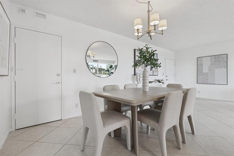 Image 18 of 48 For 2701 Ocean Blvd  4c