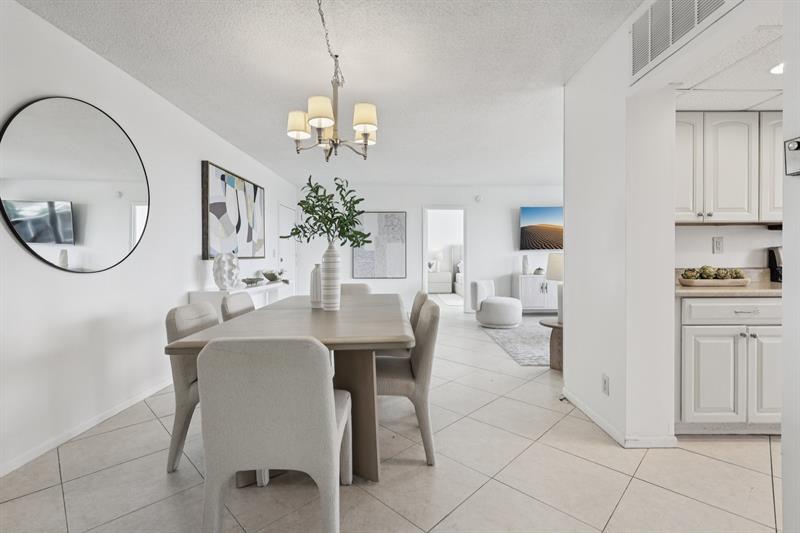 Image 19 of 48 For 2701 Ocean Blvd  4c