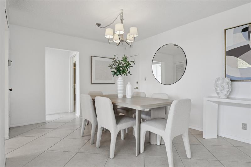 Image 3 of 48 For 2701 Ocean Blvd  4c