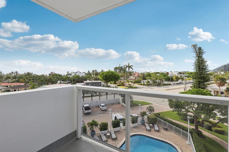 Image 32 of 48 For 2701 Ocean Blvd  4c
