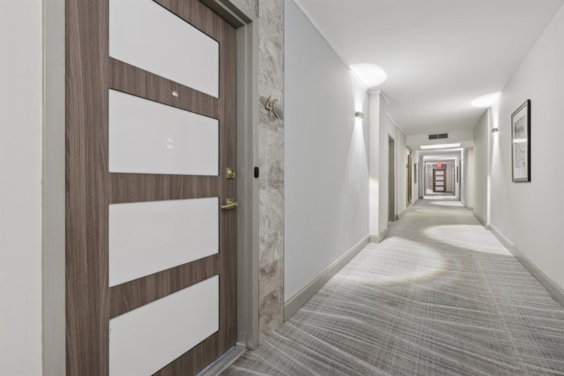 Image 33 of 48 For 2701 Ocean Blvd  4c