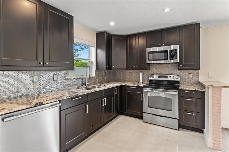 Image 8 of 29 For 2741 53rd St