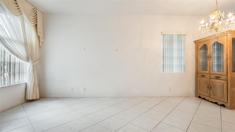 Image 10 of 33 For 4066 Coontie Ct