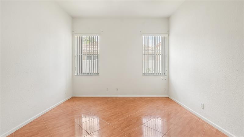 Image 20 of 33 For 4066 Coontie Ct
