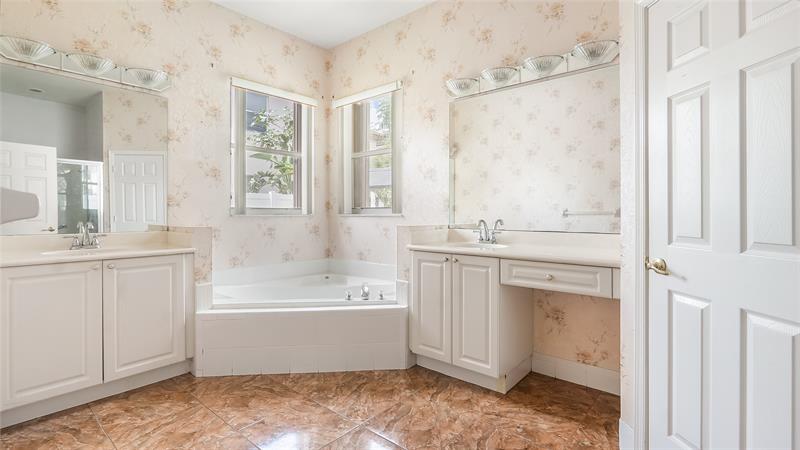 Image 23 of 33 For 4066 Coontie Ct
