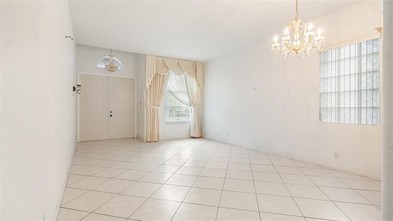 Image 9 of 33 For 4066 Coontie Ct