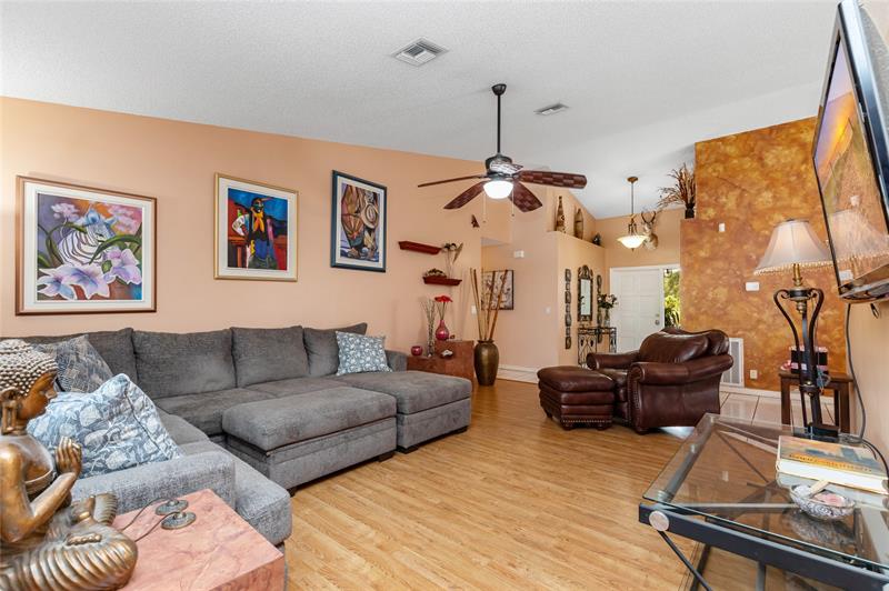 Image 16 of 65 For 9910 53rd Ct