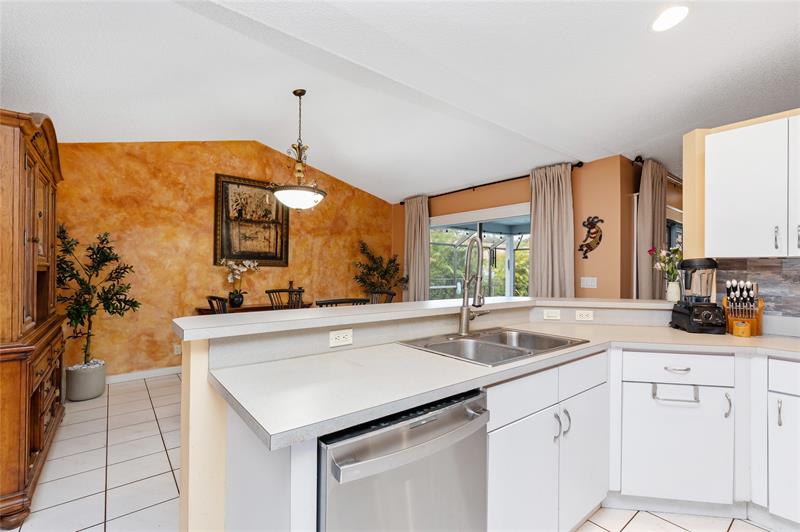 Image 21 of 65 For 9910 53rd Ct