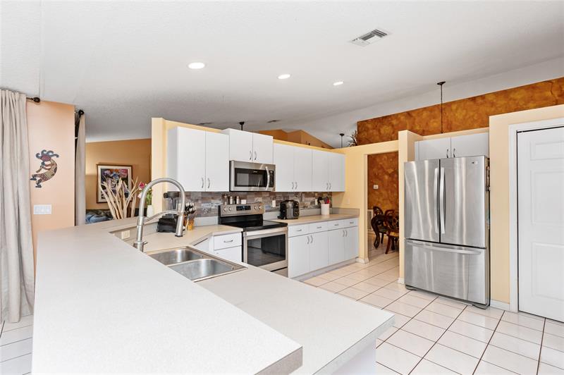 Image 22 of 65 For 9910 53rd Ct