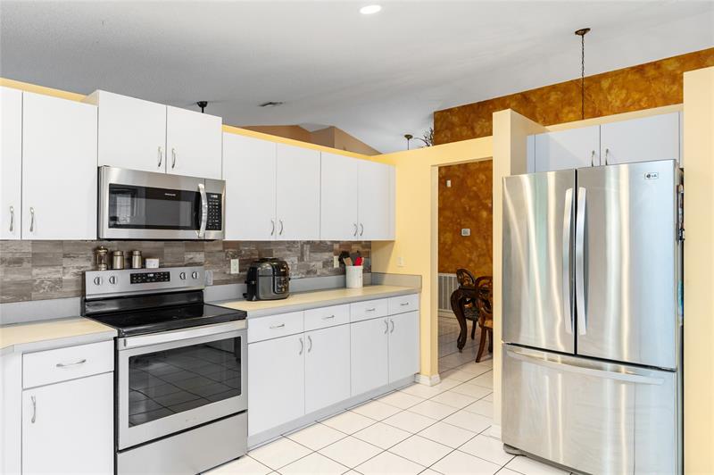Image 24 of 65 For 9910 53rd Ct
