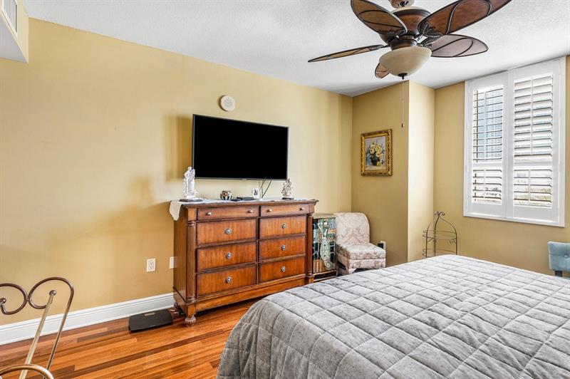Image 23 of 62 For 610 Las Olas Blvd  517