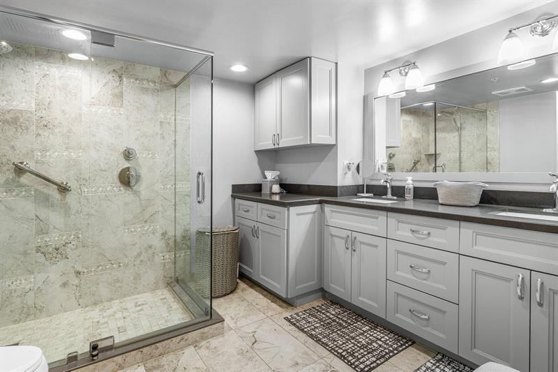 Image 25 of 62 For 610 Las Olas Blvd  517