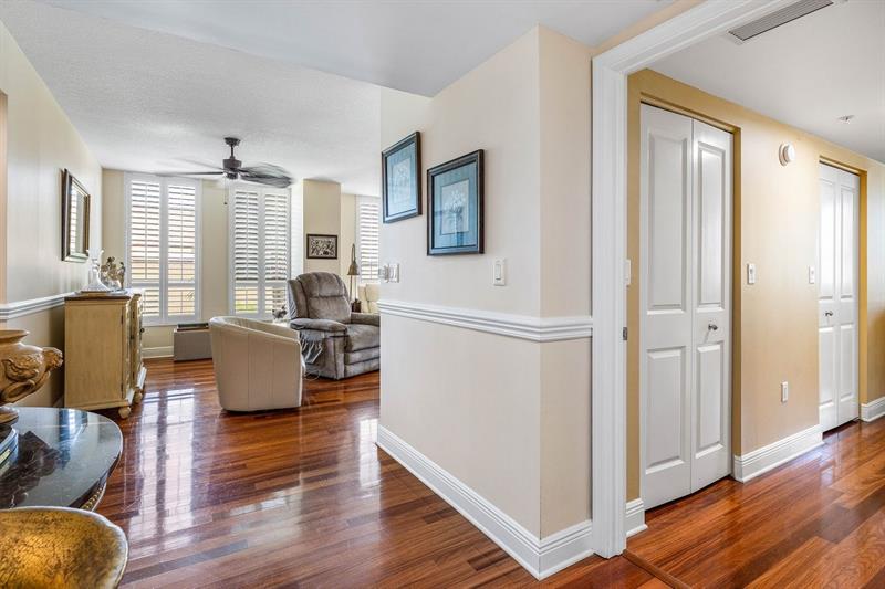 Image 31 of 62 For 610 Las Olas Blvd  517