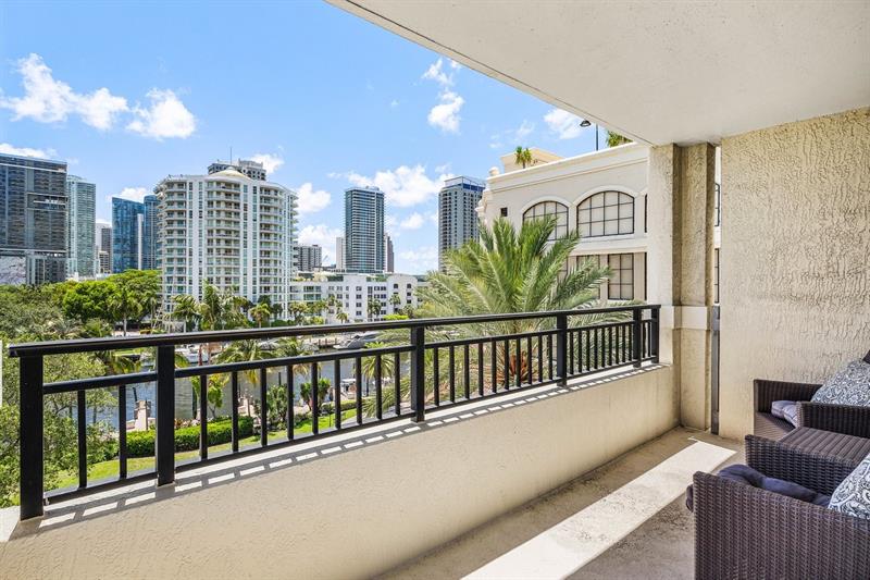 Image 33 of 62 For 610 Las Olas Blvd  517