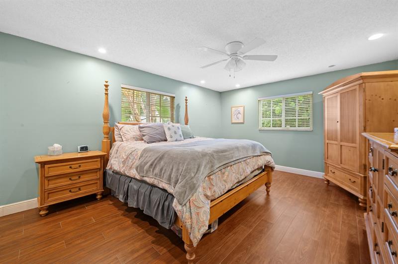 Image 19 of 35 For 5191 188th Ave