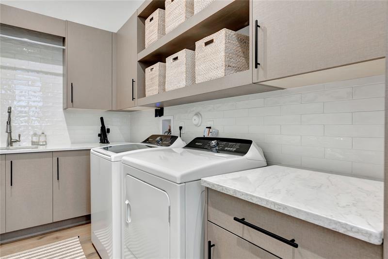 Image 23 of 70 For 109 9th St  