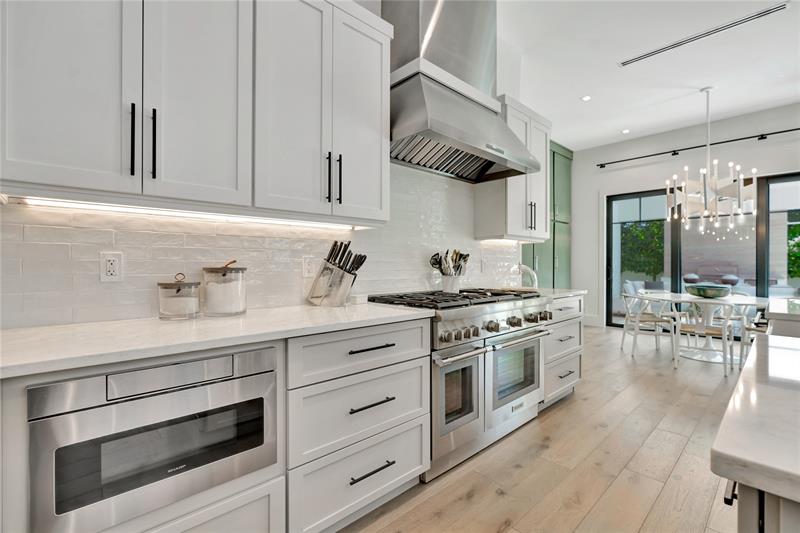Image 41 of 70 For 109 9th St  