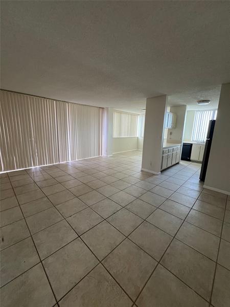 Image 11 of 24 For 4222 Inverrary Blvd  4715