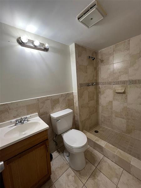 Image 7 of 24 For 4222 Inverrary Blvd  4715