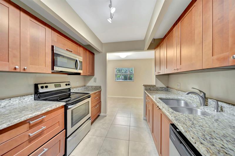 Image 27 of 54 For 601 142nd Ave  115q