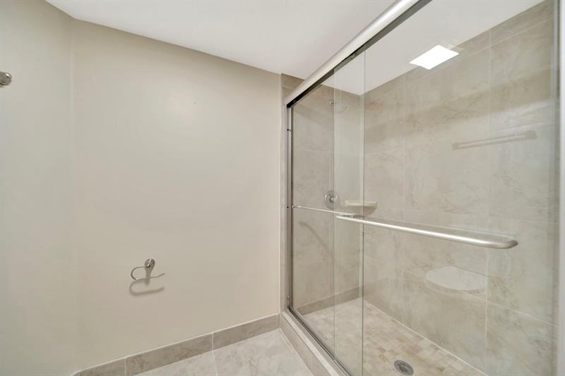 Image 38 of 54 For 601 142nd Ave  115q