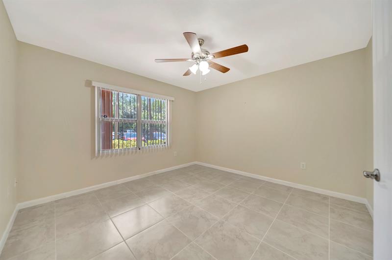 Image 42 of 54 For 601 142nd Ave  115q